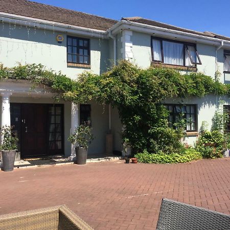 Parc Lodge Guesthouse Bridgend  Buitenkant foto