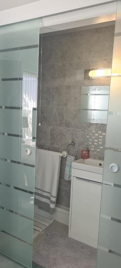 Parc Lodge Guesthouse Bridgend  Buitenkant foto