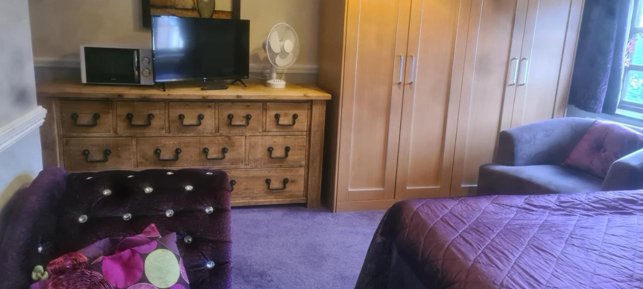 Parc Lodge Guesthouse Bridgend  Buitenkant foto